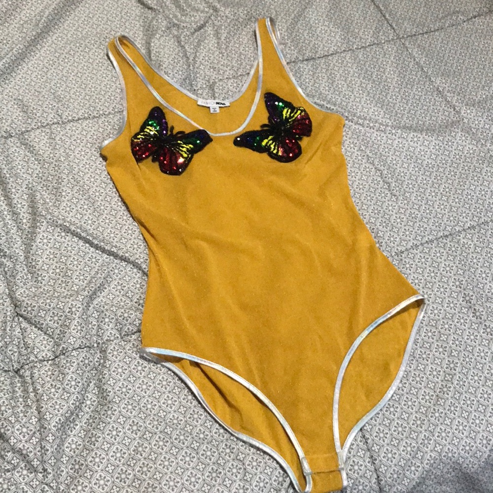 Mustard colored with glitter, size X-large